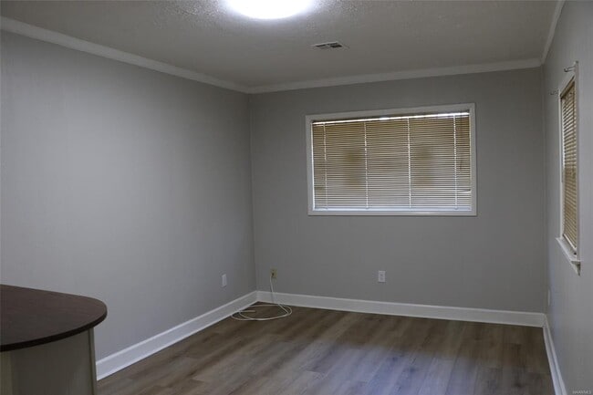 Photo - 205 Empire Rd