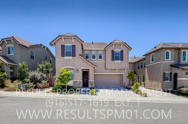 Building Photo - Rocklin 4 Bed 3 Bath Solar Home
