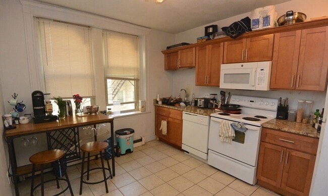 Building Photo - 24 Ransom Rd Unit 6