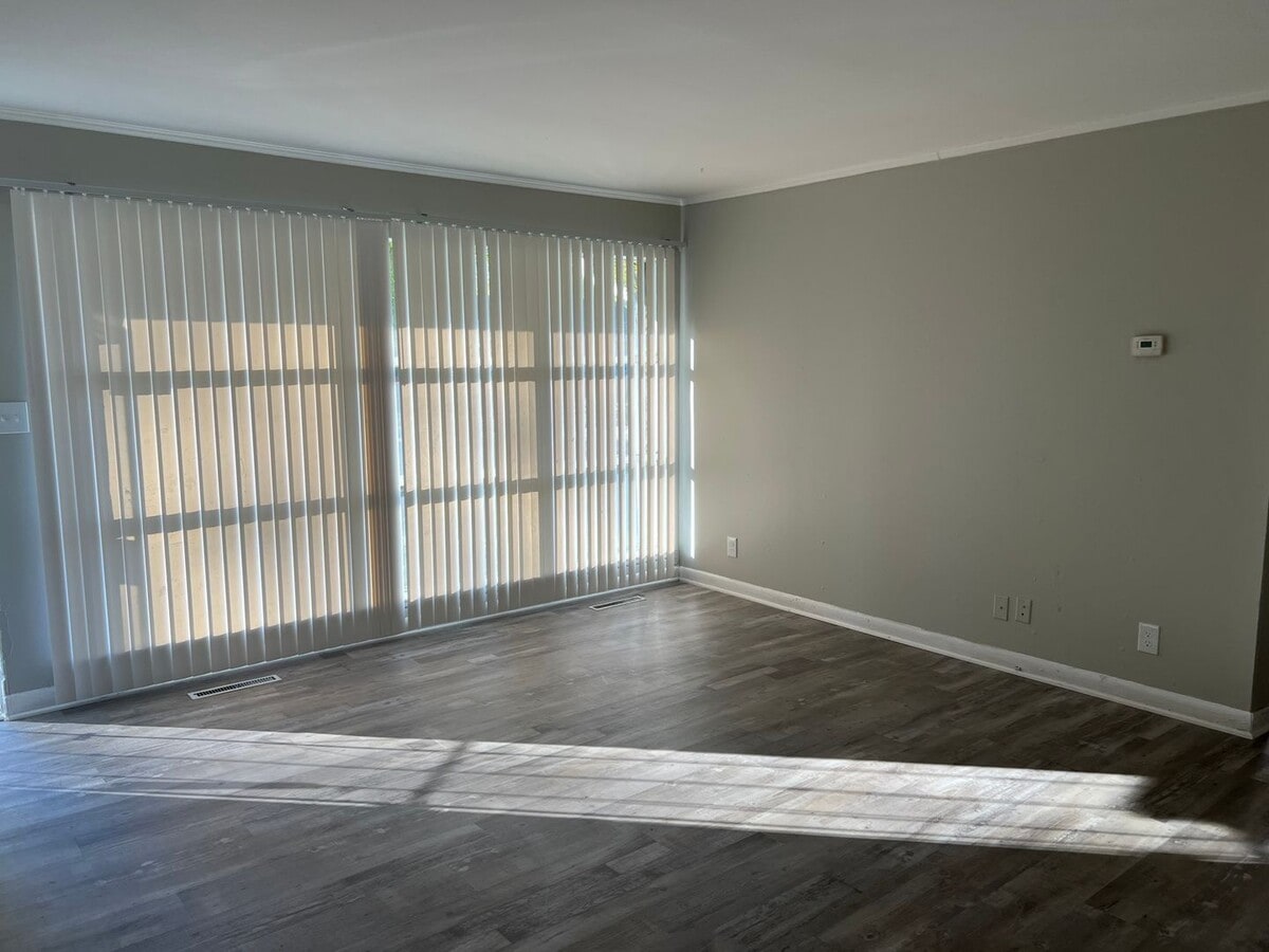 Photo - Awesome 2 bedroom ranch Section 8 approved