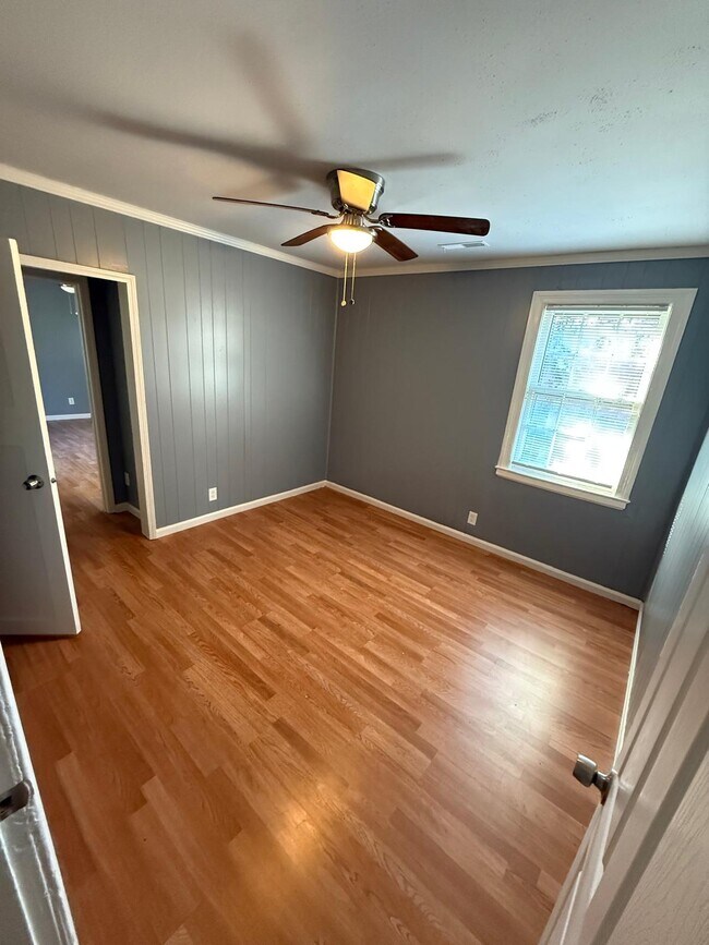 Photo - 293 W Waldorf Ave