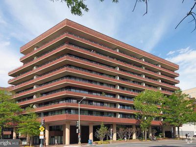 Building Photo - 2555 Pennsylvania Ave NW Unit 406 Rental