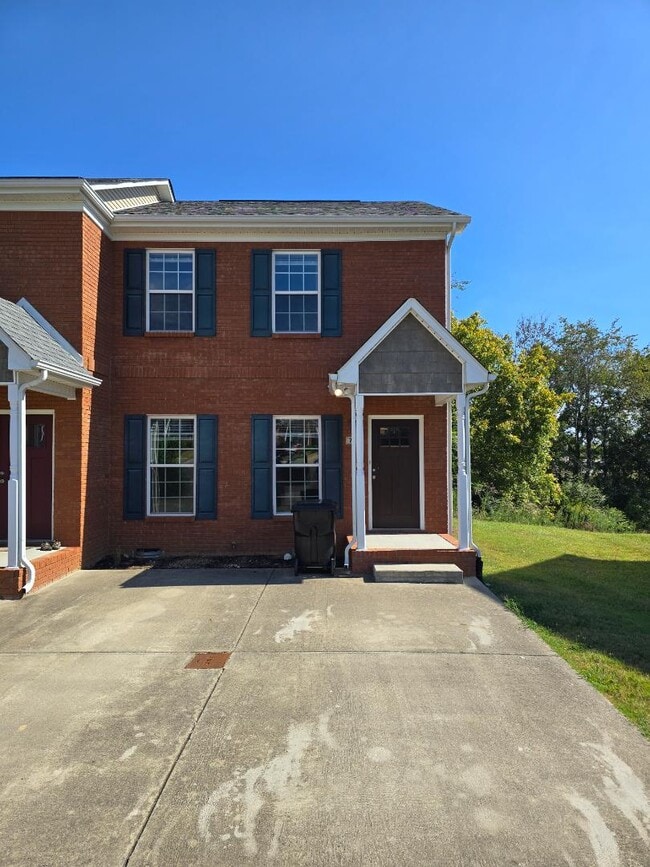 Building Photo - 706 Pebble Stone Ct Rental