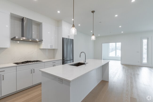 Photo - Luxury Living in Larchmont