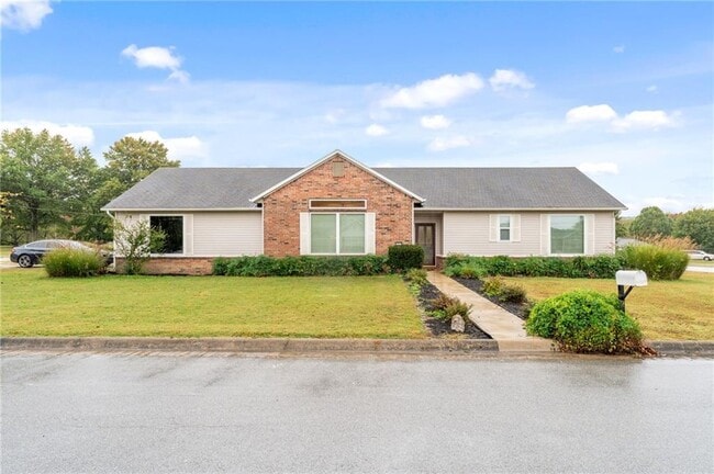 Photo - 1552 S Tally Ho Dr