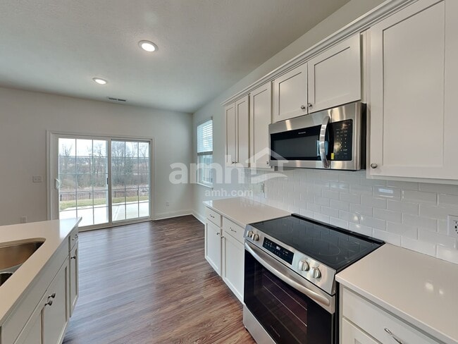 Photo - 826 Castor Ct