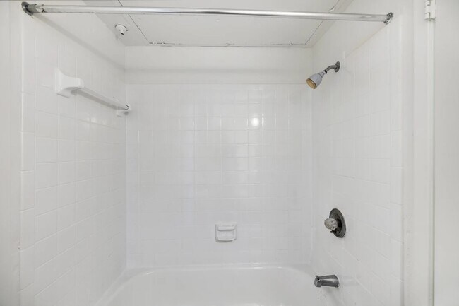 Building Photo - 11715 S Glen Dr Unit 221-2 Rental