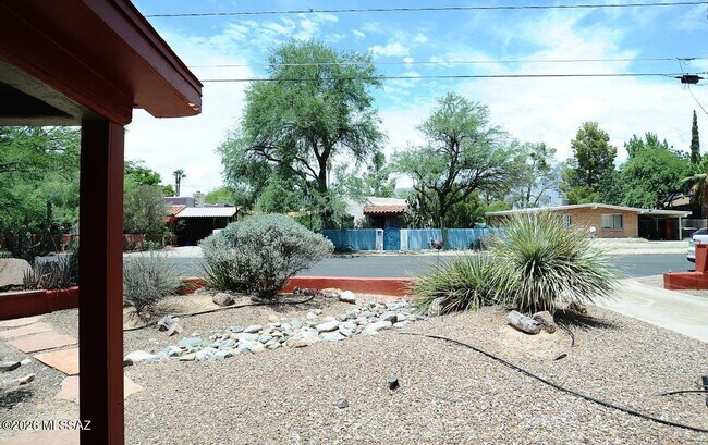 Photo - 3326 E Elida St