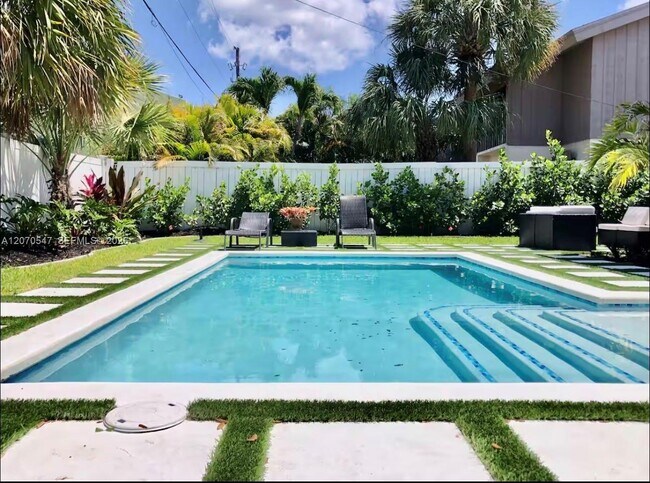 Photo - 1501 NE 24th St