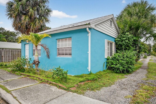 Photo - 1330 S N St