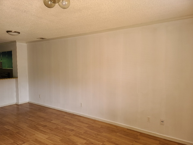 Photo - 10 Canterbury Ct