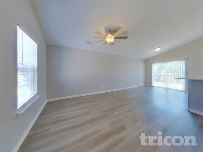 Photo - 15228 Pangborn Pl