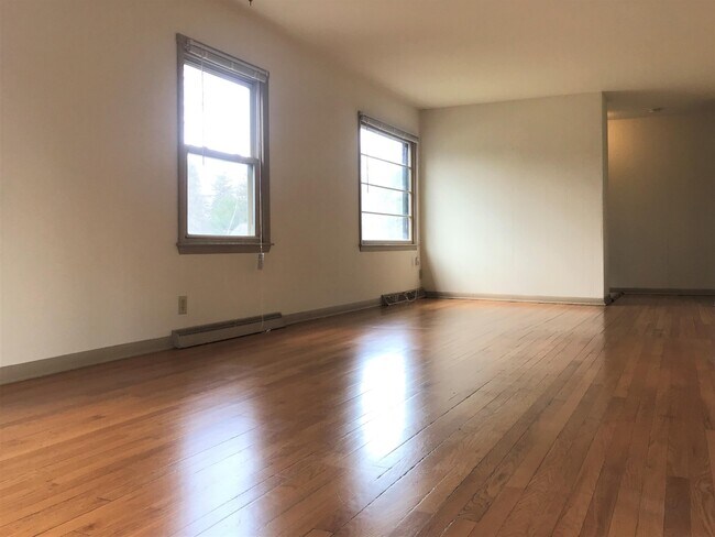 Photo - 1305 Temkin Ave