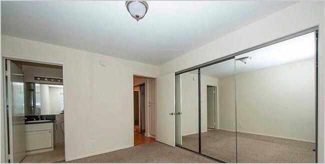 Foto del edificio - 404 W 4th St