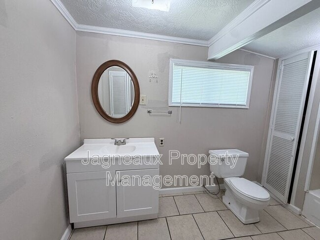 Building Photo - 106 Fontenot Rd