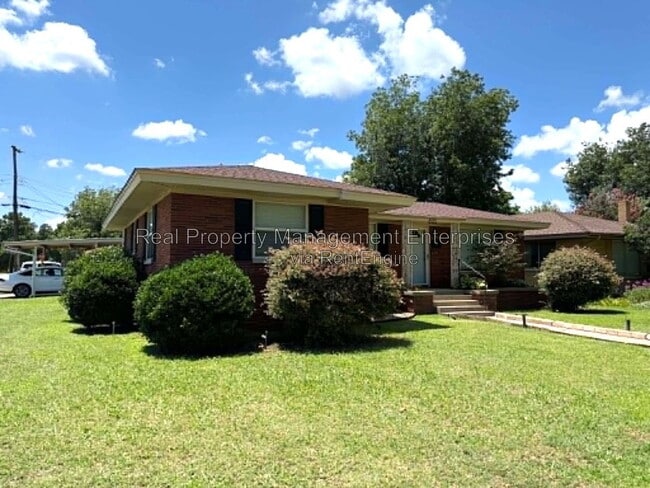 Photo - 2301 N Warren Ave