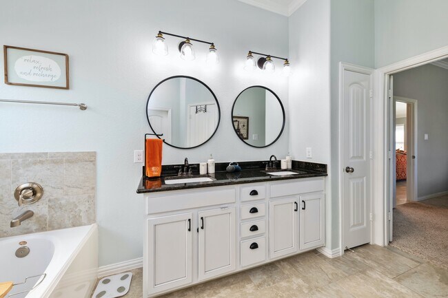 Photo - 4323 Berry Bend Ln