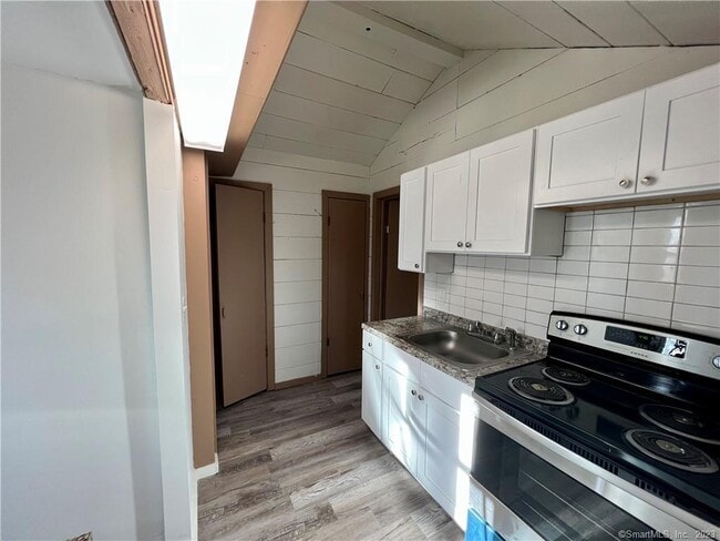 Photo - 39 Waterbury Rd Unit E3