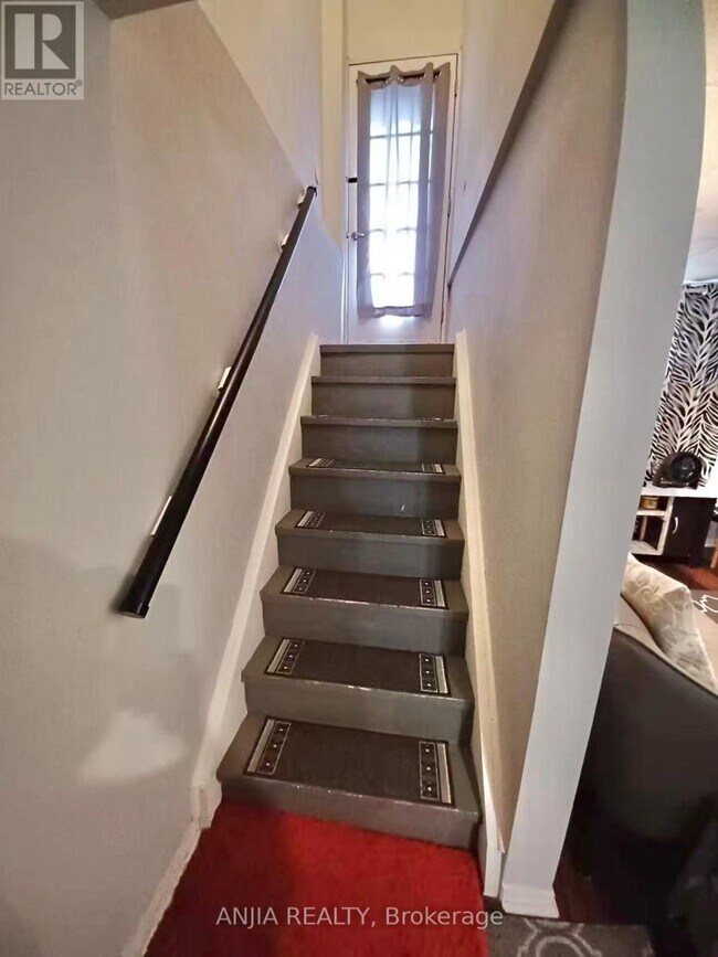 Photo - LOWER 256 HOMEWOOD AVENUE