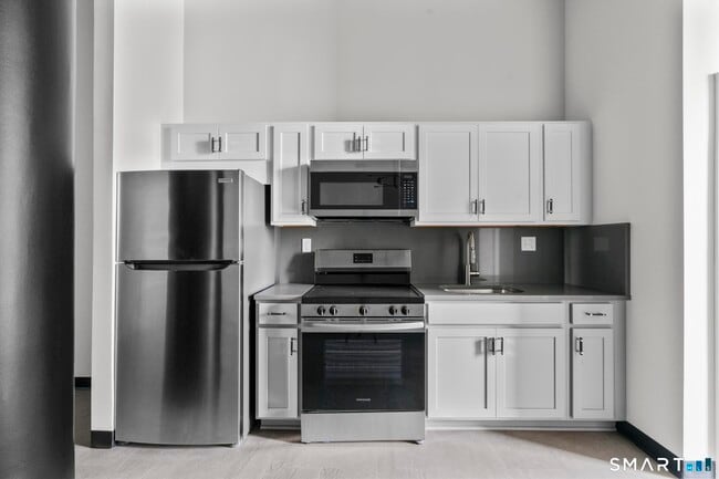 Photo - 480 Myrtle St