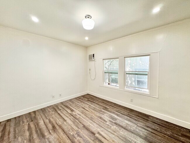 Photo - 859 S New Hampshire Ave Unit 206