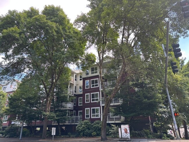Building Photo - 2Bd/2Ba Seattle Condo Unit 507