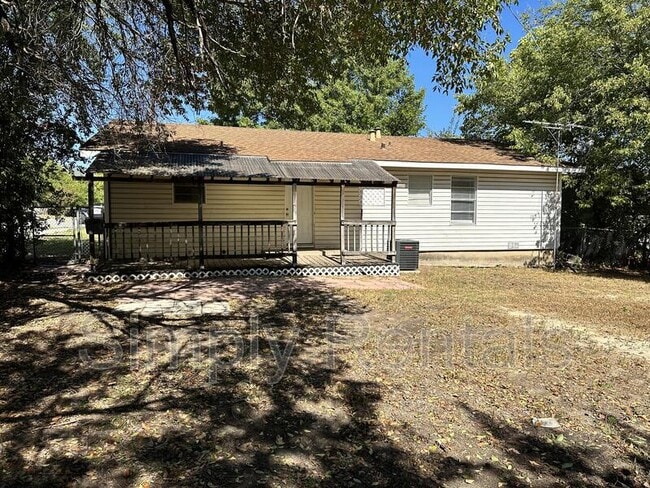 Photo - Poplar St 3211