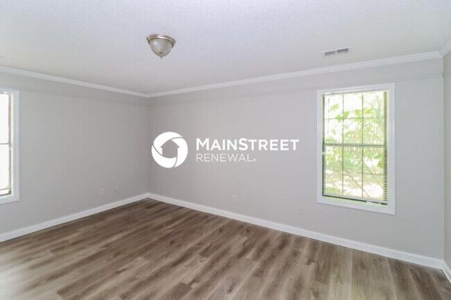 Photo - 3 Bedroom Pet-Friendly Home in Memphis, TN with Main Street Renewal