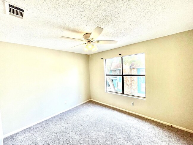 Photo - Town House for Lease in North Austin!