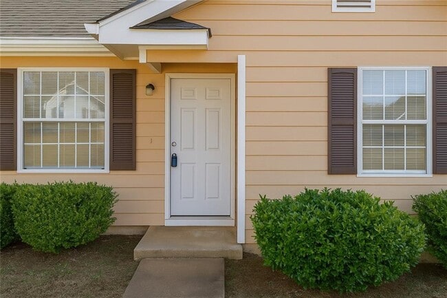 Photo - 130 Crystal Brook