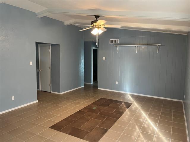 Photo - 902 Wandering Way Dr