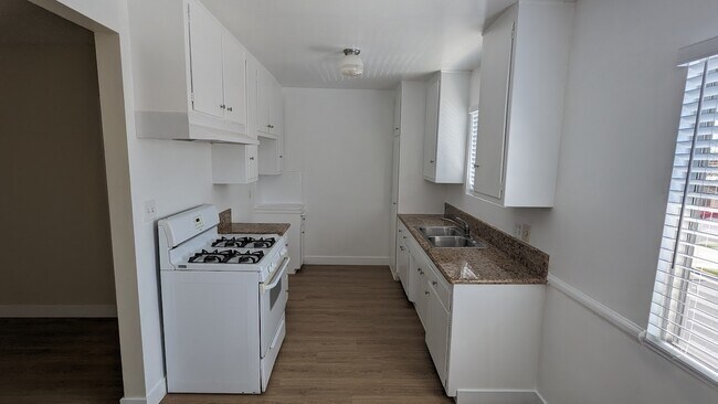 Photo - 8415 Amigo Ave Unit 8