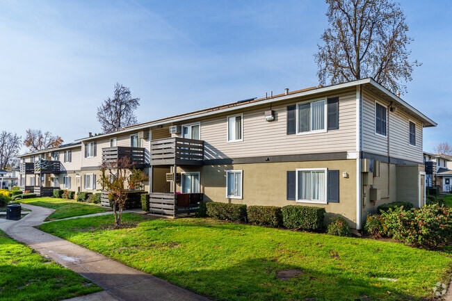 Clayton Crossing Apartments