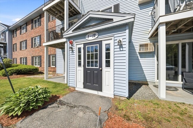 Building Photo - 1799 Bodwell Rd Unit #2
