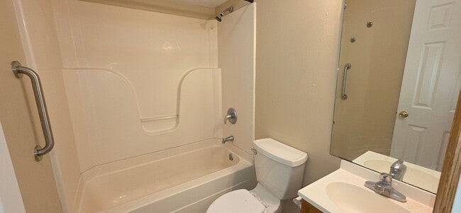 Photo - 3 Bedroom! All Brick! Garage!  $995!