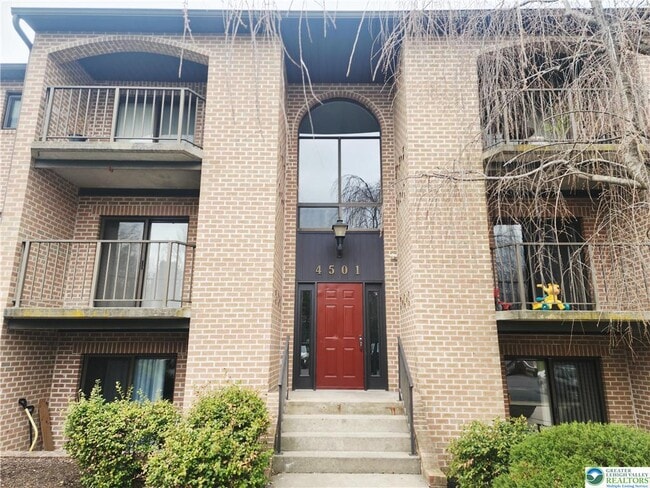 Photo - 4501 N Hedgerow Dr Unit 4