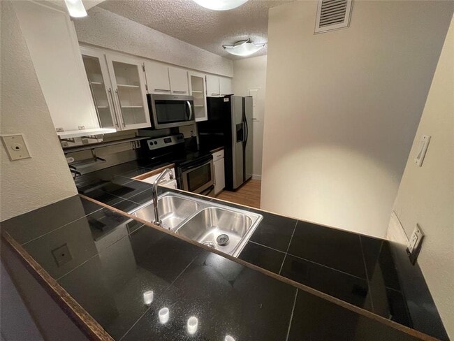 Photo - 6910 Hart Ln Unit 311