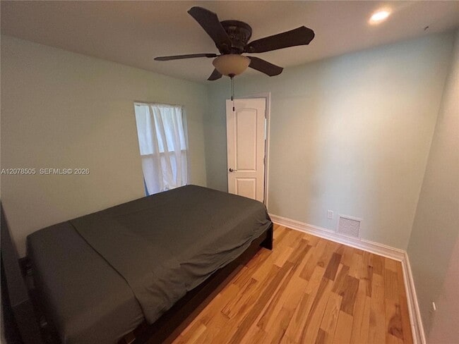 Photo - 413 S K St