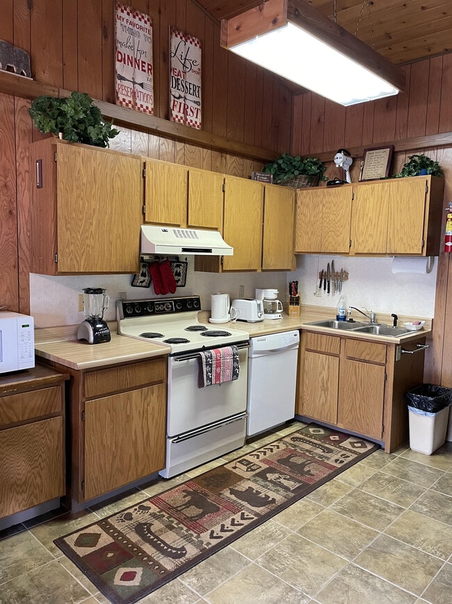 Photo - 300 Bay Point Dr