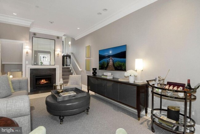 Photo - 1026 31st St NW