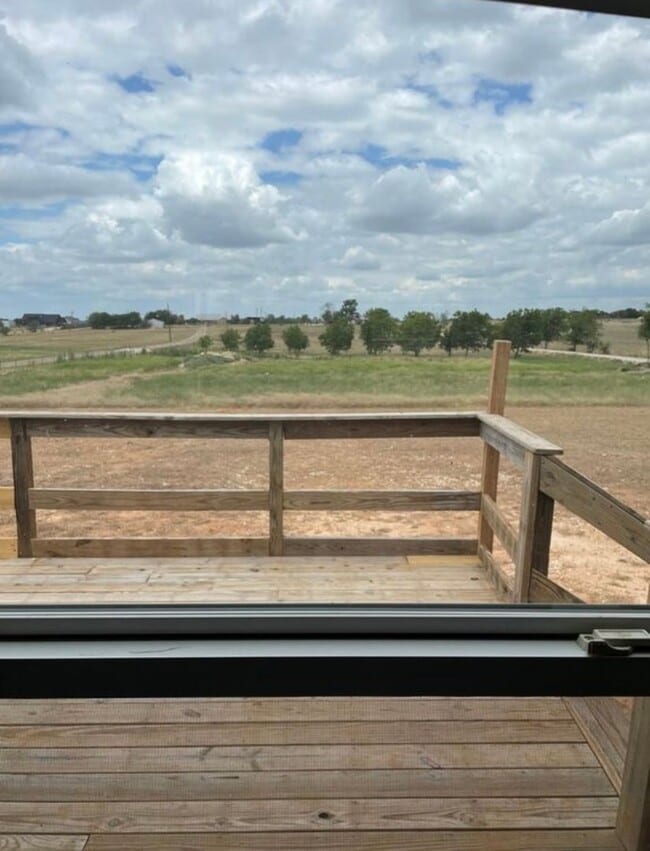 Photo - 2561 Meandering Way