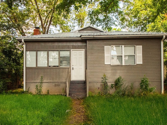 Photo - 206 Highway Ave