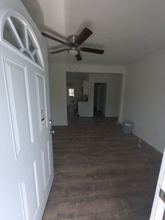 Photo - 3 Bedroom Fully Renovated Hampton Home!