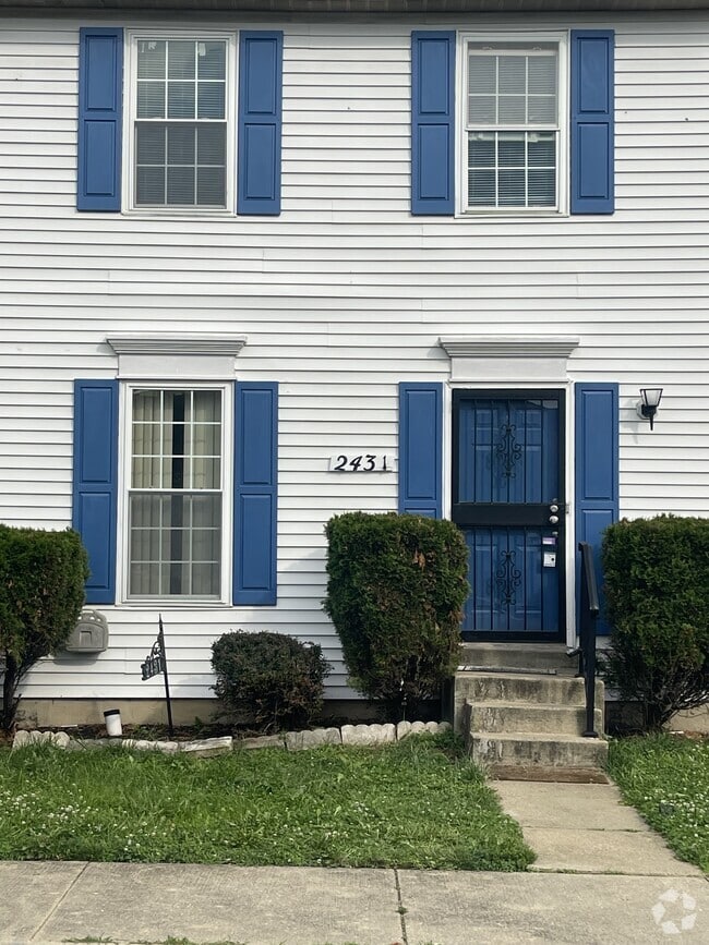Building Photo - 2431 E Rosecroft Village Cir Rental