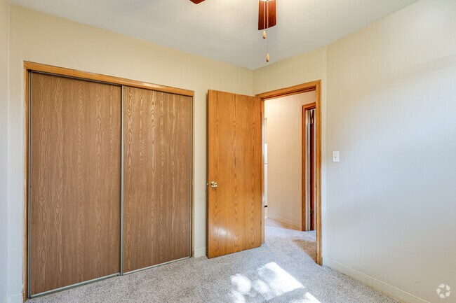 2BR, 1 BA - 725SF - Bedroom 2