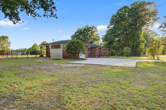 Photo - Charming 3-Bed/2.5-Bath Ranch in Durham
