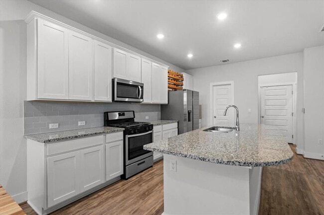 Photo - 7106 Silver Star Ln