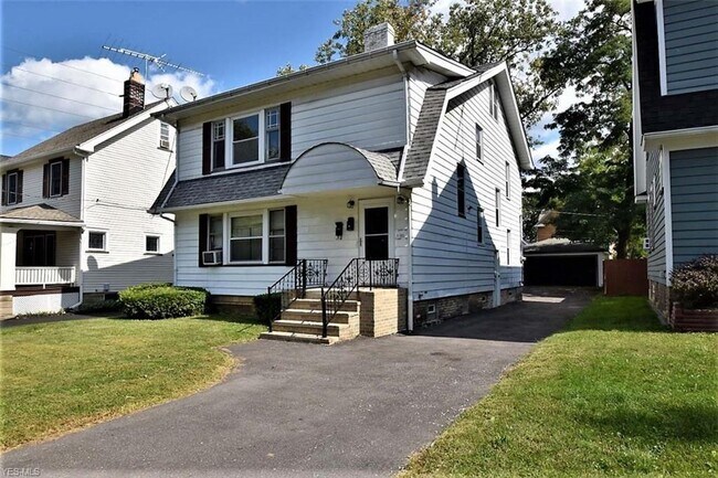 Frente de la casa - 1331 Nelson St