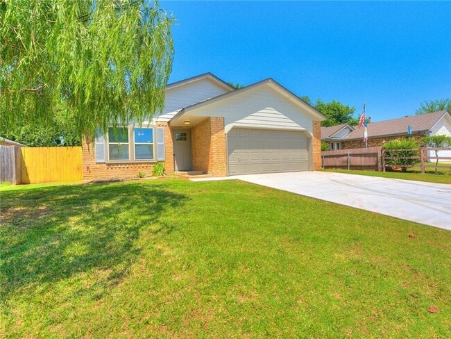 Photo - Spacious remodeled 3 bedroom home in East Norman.