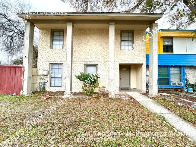 Building Photo - AVAILABLE NOW! Two-Story 5 Bedroom/ 2.5 Ba... Rental